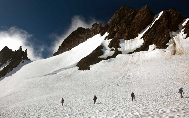 mountaineering trip for adults in oregon